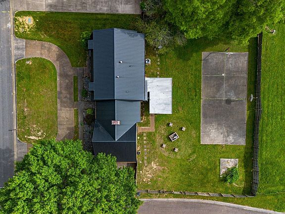 5th image of 2020 Natchez Ln