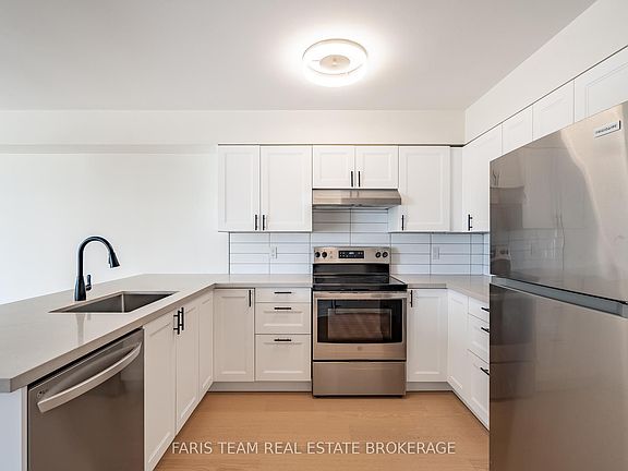 4th image of 152 Ritchie Cres