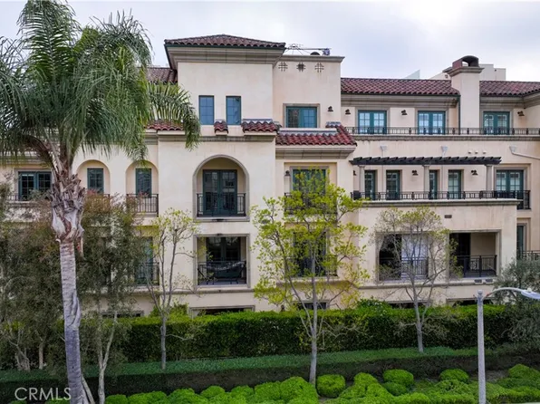 225 S Hamilton Dr APT 301, Beverly Hills, CA 90211