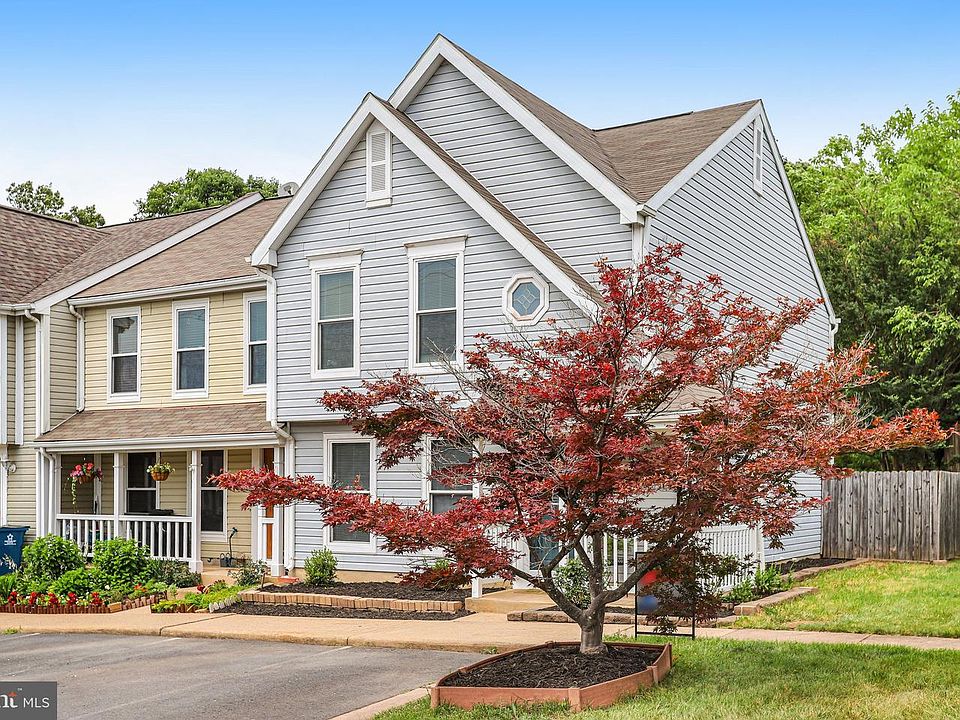 1st image of 22375 Stablehouse Dr