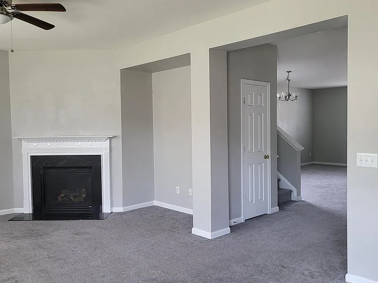 1113 Sparkling Cove Dr — Photo 5