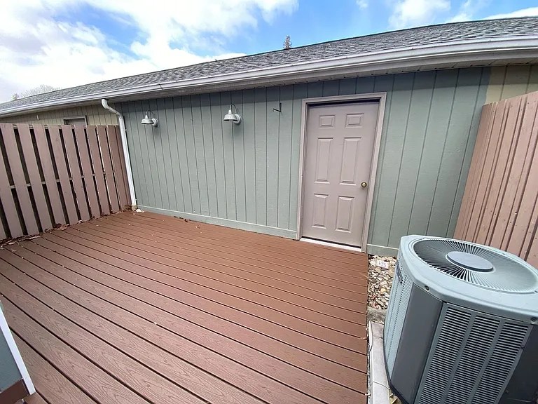 447 Delancey Ct — Photo 11