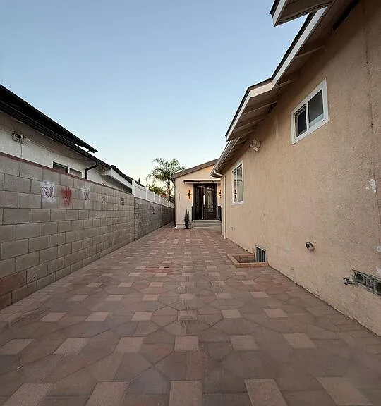 6530 Varna Ave — Photo 26