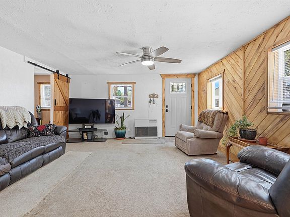 3rd image of 551 A St