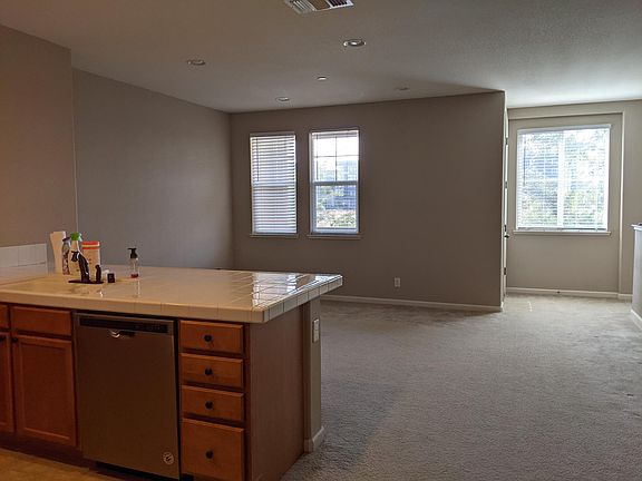 4th image of 1425 Mercado Way