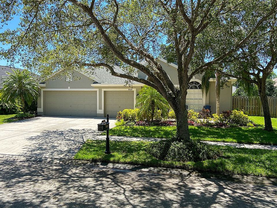 1st image of 10637 Weybridge Dr