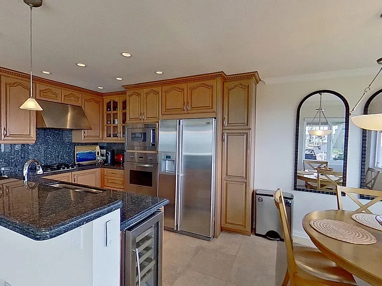 21722 Ocean Vista Dr #D — Photo 8