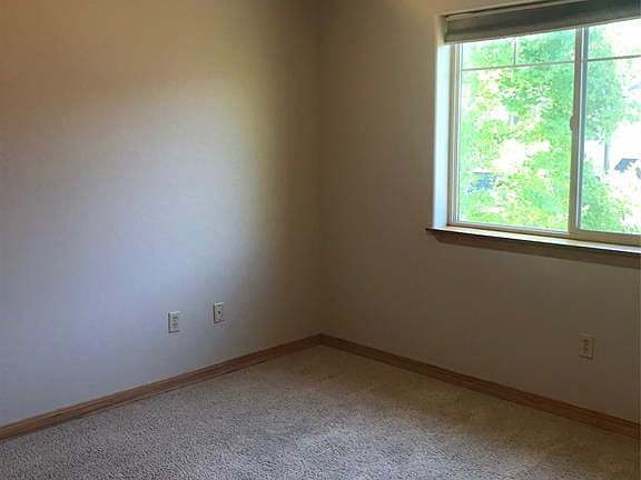 5th image of 2933 N 27th Ave