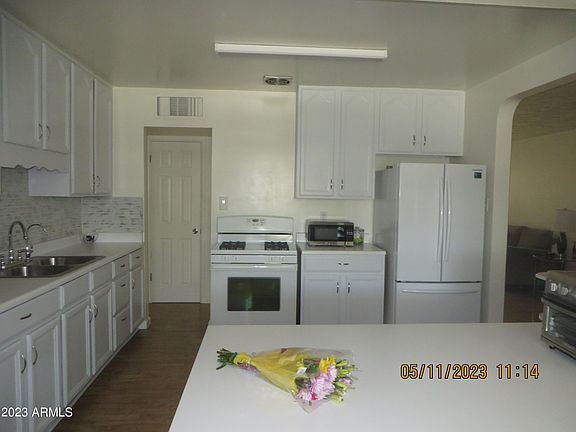 3rd image of 2243 E SELLS Drive
