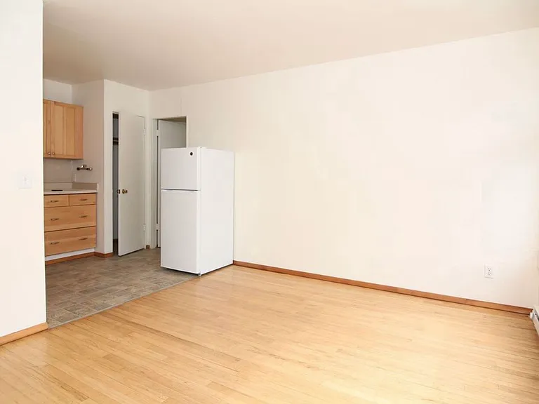 1810 Boylston Ave #205 — Photo 5