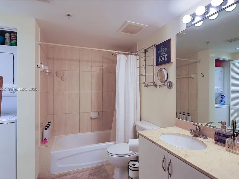 1750 N Bayshore Dr #1711 — Photo 27