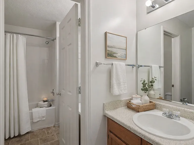 Broadway Village Apartments — Photo 14