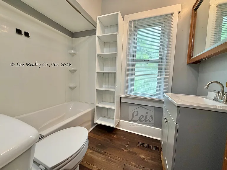 300 E Orchard St — Photo 6