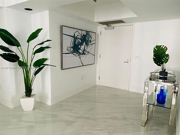 4th image of 16445 Collins Ave #Cu-1624