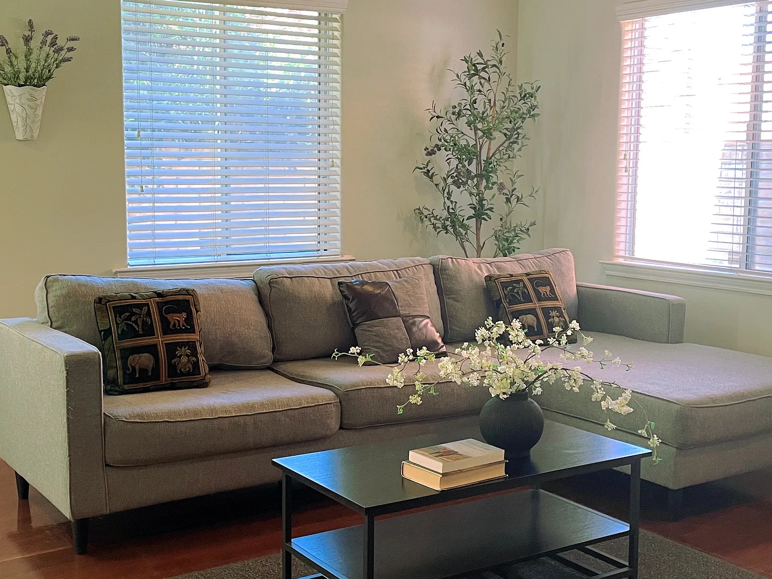 1018 La Cadena Ave — Photo 4