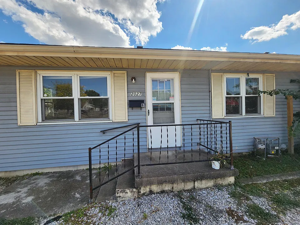 2027 Covert Ave #B