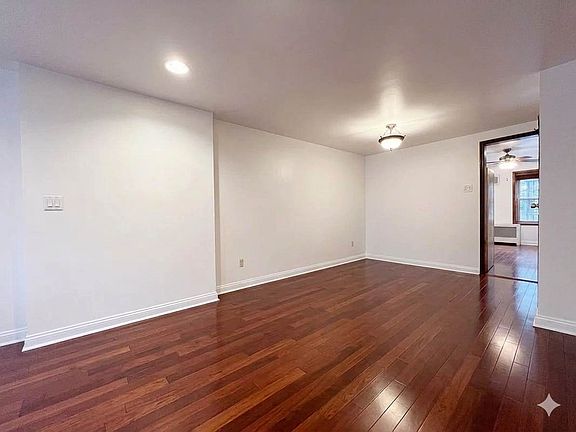 4th image of 589 Decatur St Floor 1