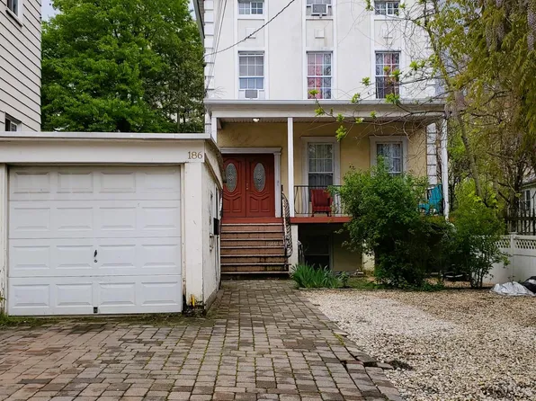 186 Summit Avenue image 24 of 27