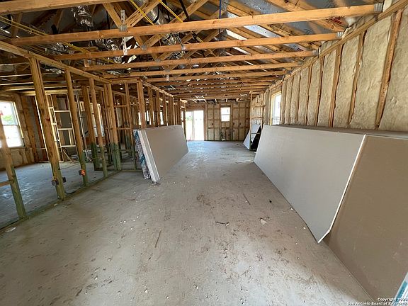 2nd image of 5342 Frederick Bluff