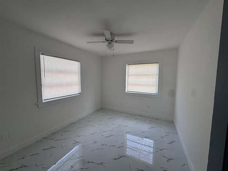 465 Martin Ave — Photo 20