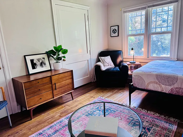 310 N Van Buren St #4 — Photo 4