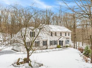 387 Dennison Rdg, Manchester, CT 06040