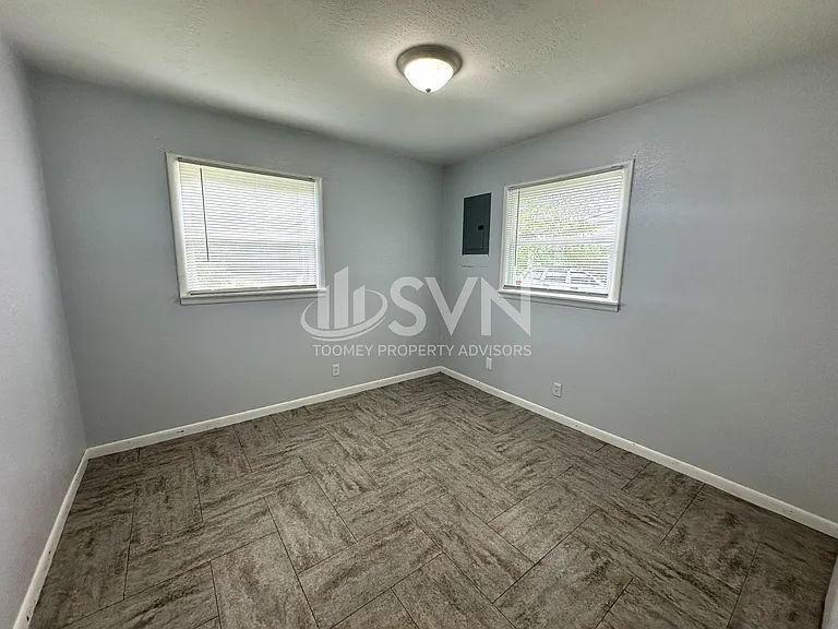 4077 Lancewood Dr S — Photo 12