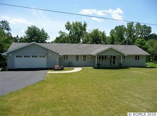 15816 Lore Mound Rd, Dubuque, IA 52002