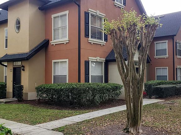 3rd image of 6005 Westgate Dr APT 2221