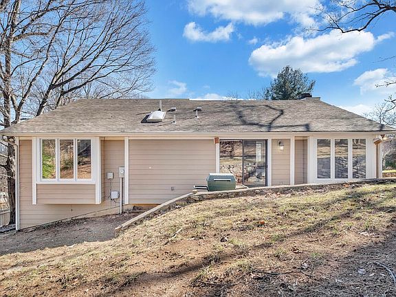 5th image of 6129 Homewood Cir