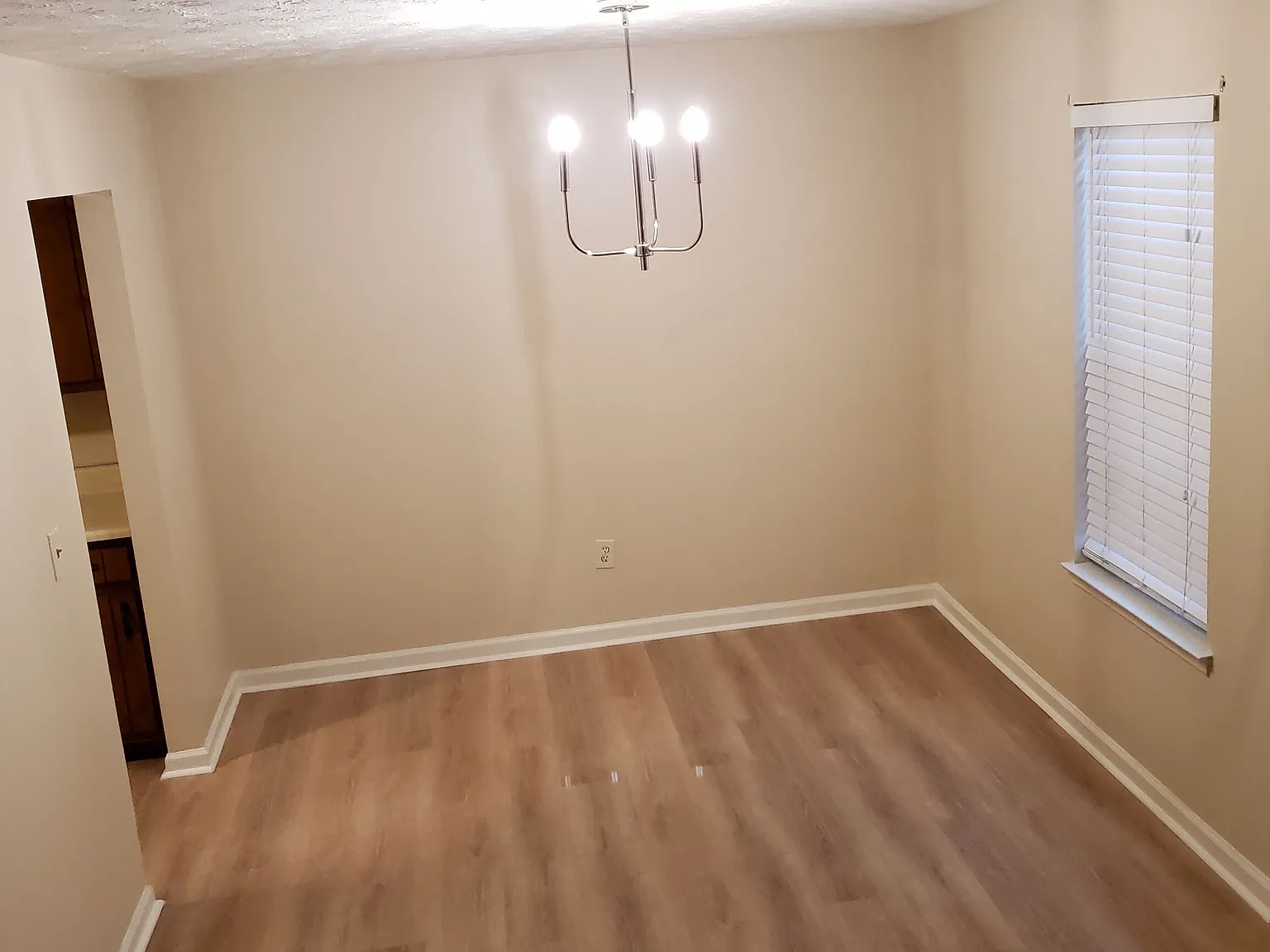 5871 N Castlegate Dr — Photo 4