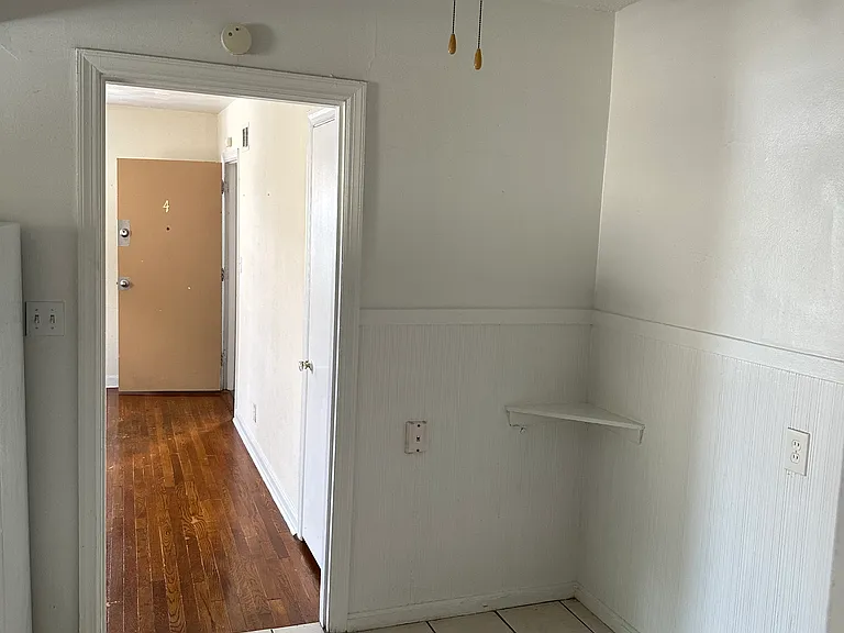 2911 Euclid Ave #4 — Photo 10
