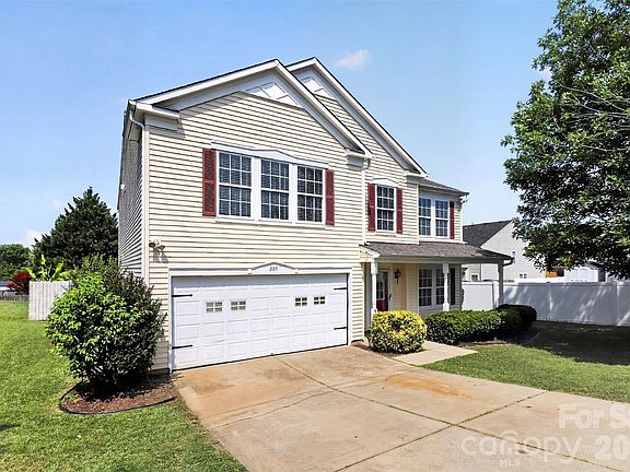 4th image of 209 Farm Springs Dr