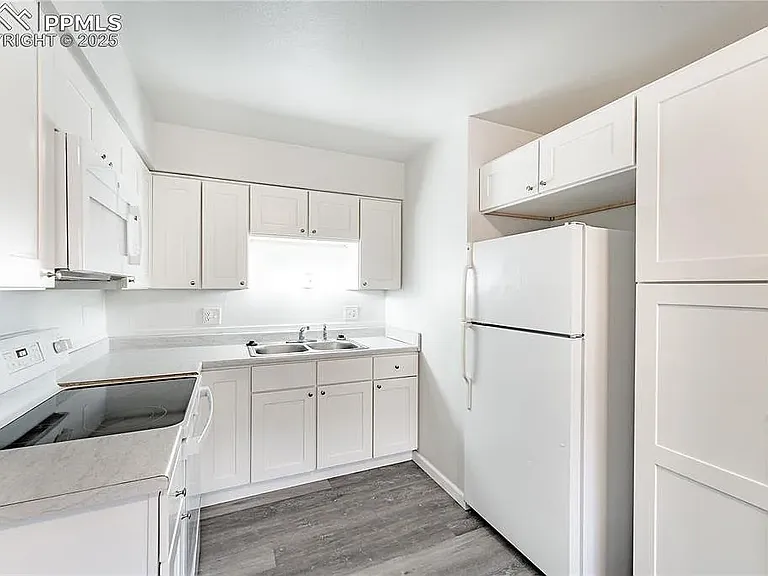 2155 King St #A — Photo 12