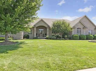 6395 Eagle Ridge Rd, Bettendorf, IA 52722