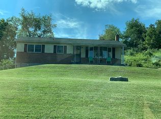 7688 Locust Ln, Alexandria, PA 16611