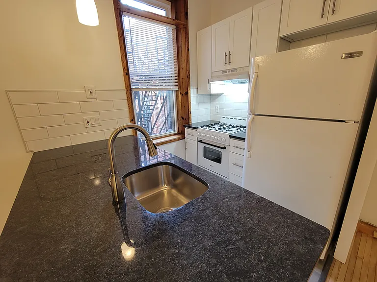 1506 Green St #2F — Photo 3