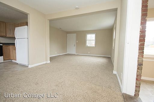 4th image of 4302 Lesley Ave