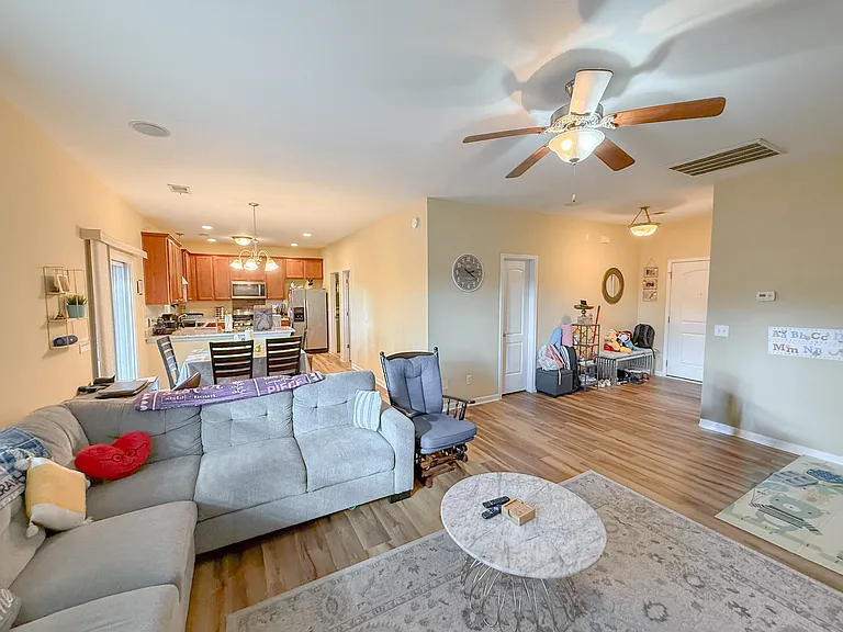 205 Allenbrooke Way — Photo 3