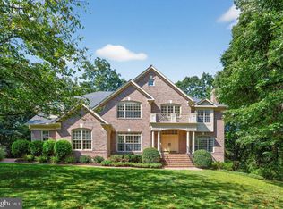 1354 Lewinsville Mews Ct, Mc Lean, VA 22102