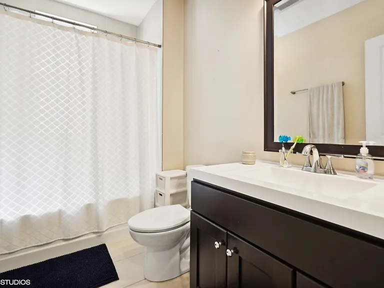 3647 N Wilton Ave #2 — Photo 9