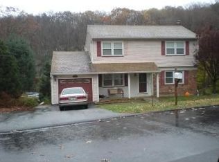 99 Mountain Cir, West Milford, NJ 07480