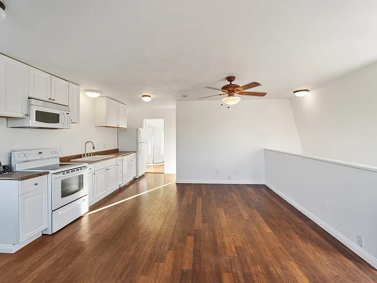 44310 Via Barranca Rd #C — Photo 11