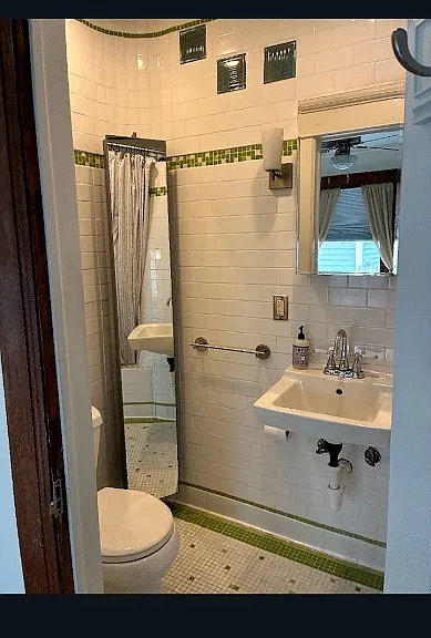 205 W Buffalo St #1 — Photo 11