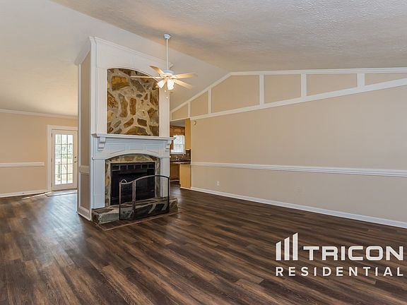 2nd image of 901 River Rock Dr