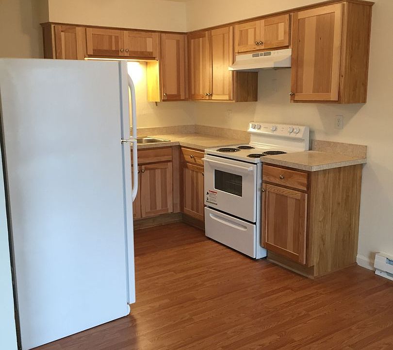 1st image of 760 Plymouth Dr NE #52