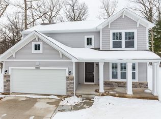 14416 Manor Rd, Grand Haven, MI 49417