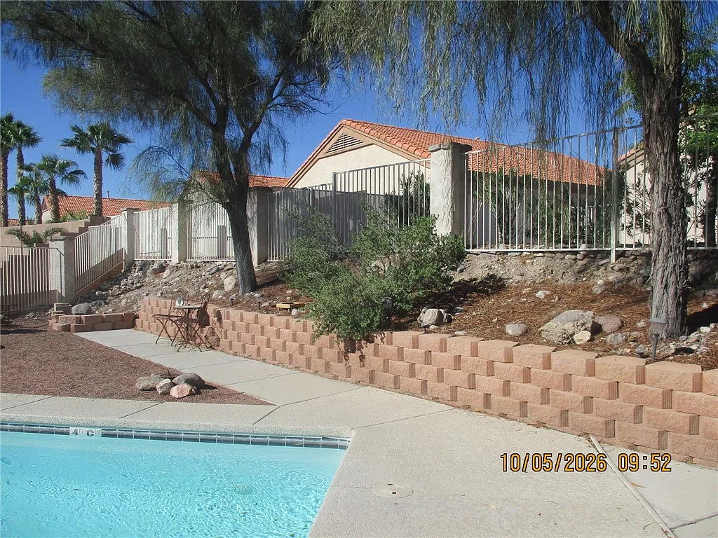 3 bed, 2.0 bath, 1654 sqft, $1,700 — Photo 3