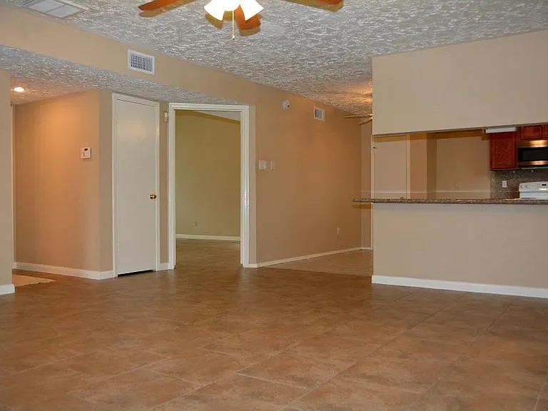 3703 Embarcadero Dr — Photo 8