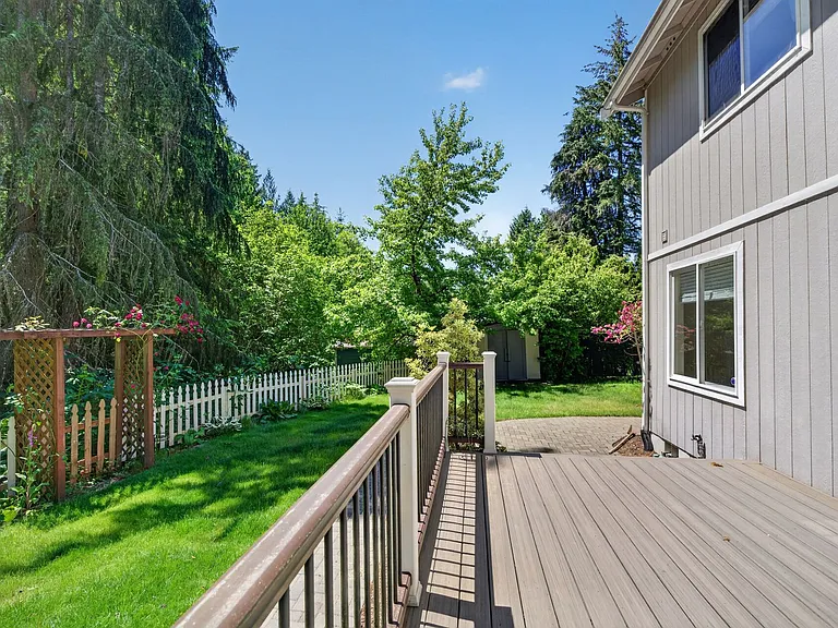 1574 SE Nylace Ln — Photo 43